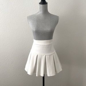 NWT Lioness Rescue Me Pleat Mini Skirt